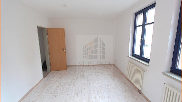 Wohn- und Geschäftshaus, Baujahr 2001, in Naumburg, zu verkaufen!