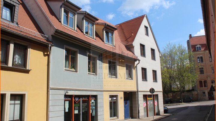 Wohn- und Geschäftshaus, Baujahr 2001, in Naumburg, zu verkaufen!