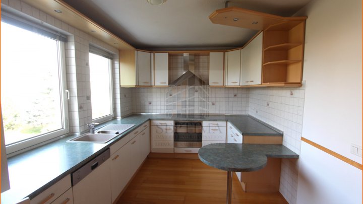 4,5 Raum-Maisonette-Wohnung mit Einbauküche und Kamin im Zentrum von Schkeuditz