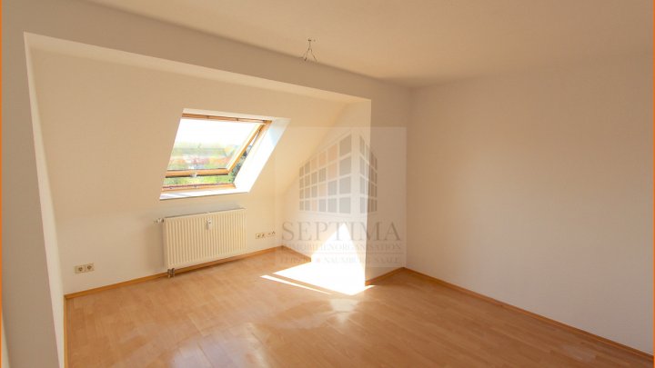 Helle und besondere 3 Raumwohnung mit Balkon im Dachgeschoß sucht neuen Mieter!