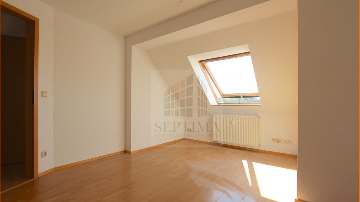 Helle und besondere 3 Raumwohnung mit Balkon im Dachgeschoß sucht neuen Mieter!