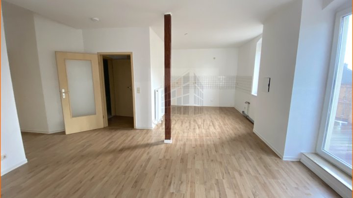 3 Raumwohnung mit großer Terrasse sucht neuen Mieter!