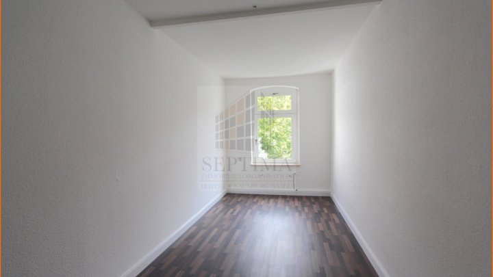 Großzügige und schöne 4 Raumwohnung mit Einbauküche und Balkon sucht neuen Mieter!