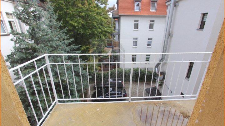 Großzügige und schöne 4 Raumwohnung mit Einbauküche und Balkon sucht neuen Mieter!