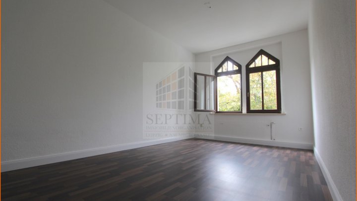 Großzügige und schöne 4 Raumwohnung mit Einbauküche und Balkon sucht neuen Mieter!