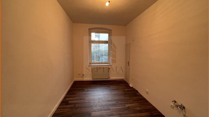 Erstbezug! 1 Raumwohnung mit separater Küche und Bad mit Fenster und begehbarer Dusche zu vermieten