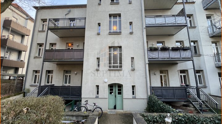 Hochwertig sanierte und gemütliche 3 Raumwohnung mit großem Balkon in ruhiger Lage und nah dem Auewald zu verkaufen