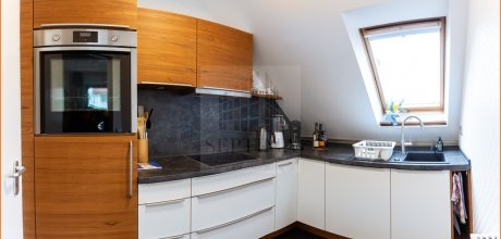 Küche m. Einbauküche