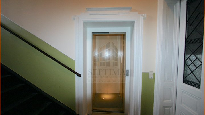 Zu Fuß zum Bahnhof, der Innenstadt und dem Rosental - gemütliche 2 Raumwohnung mit Balkon zu verkaufen