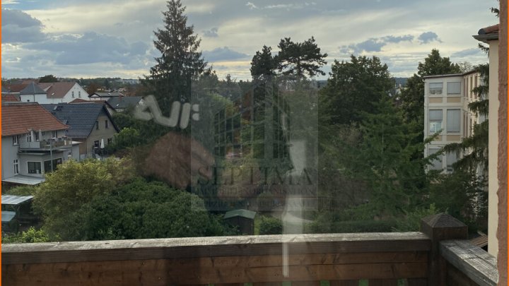 3 Raumwohnung im Dachgeschoß mit Balkon zu vermieten